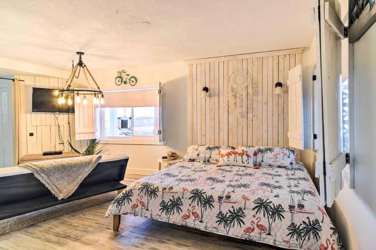 Idyllic Pass-A-Grille Studio - Walk To The Beach! St. Pete Beach Buitenkant foto